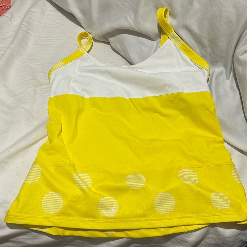 Lululemon yellow white tank built in shelf bra like new I think size 8 euc